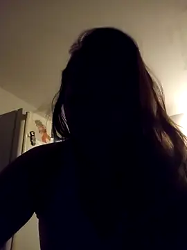 Snapshot of SabrinaVantress chatting on 7, 4, 2026 SabrinaVantress online show from 7, 4, 2026