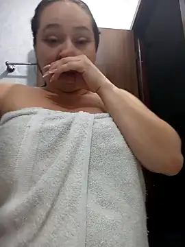 Snapshot of SabrinaVantress chatting on 4, 5, 2026 SabrinaVantress online show from 4, 5, 2026