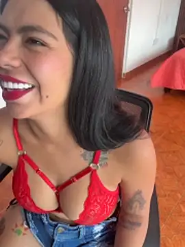 Noa rousse01 online show from 21, 4, 2026