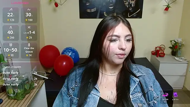 Snapshot of Miley_Clarck chatting on 13, 4, 2026 Miley Clarck online show from 13, 4, 2026