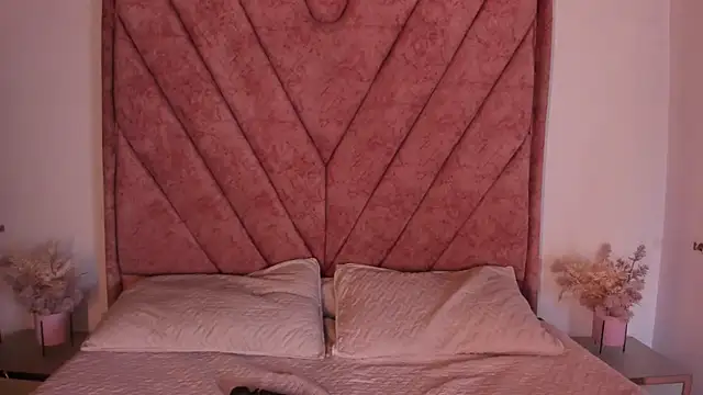 Snapshot of lana_lanna_ chatting on 8, 4, 2026 lana lanna online show from 8, 4, 2026