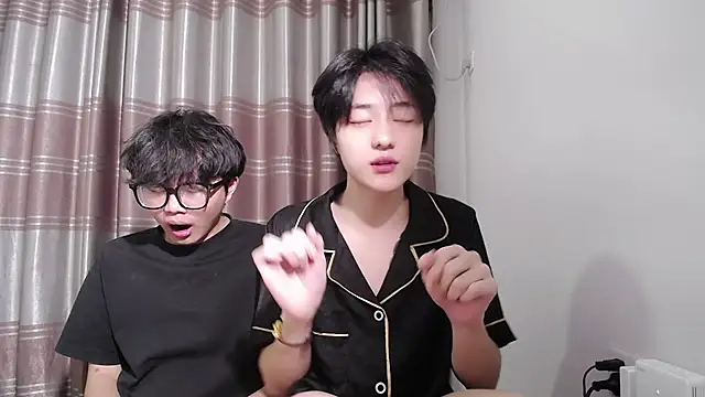 Snapshot of XIAOZHU-01 chatting on 12, 7, 2026 XIAOZHU-01 online show from 12, 7, 2026