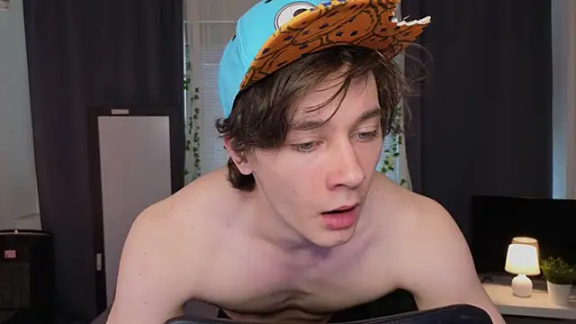 Snapshot of KevinStrike chatting on 26, 3, 2026 KevinStrike online show from 26, 3, 2026