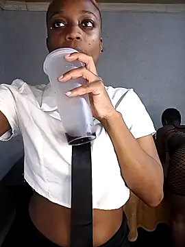 Snapshot of coco0002 chatting on 30, 4, 2026 coco0002 online show from 30, 4, 2026
