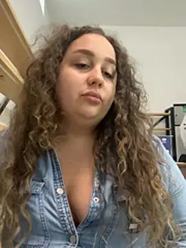CurlyMaddie online show from 15, 7, 2026