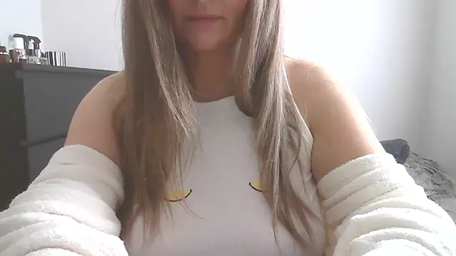 Goddess-GraceX online show from 17, 4, 2026