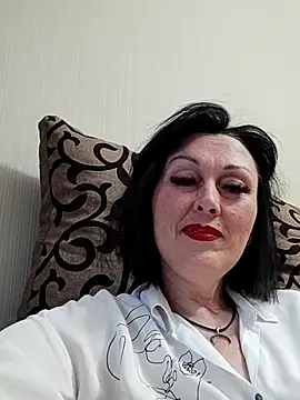 Snapshot of HelgaDennis chatting on 1, 6, 2026 HelgaDennis online show from 1, 6, 2026
