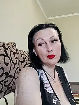HelgaDennis online show from 4, 7, 2026