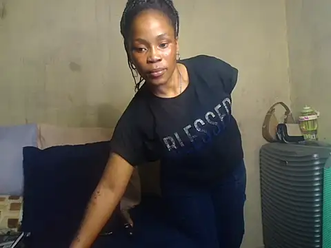 Snapshot of Lindabee200 chatting on 14, 6, 2026 Lindabee200 online show from 14, 6, 2026