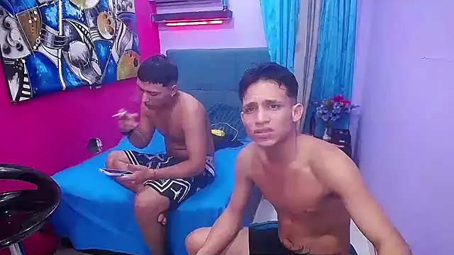Snapshot of twink_fucks chatting on 18, 5, 2026 twink fucks online show from 18, 5, 2026
