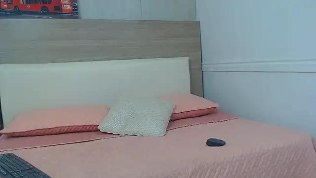 Snapshot of ariana_rivera1 chatting on 7, 4, 2026 ariana rivera1 online show from 7, 4, 2026