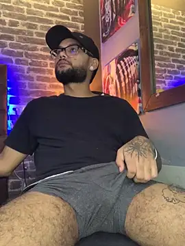 Snapshot of KyleJoss30 chatting on 14, 4, 2026 KyleJoss30 online show from 14, 4, 2026