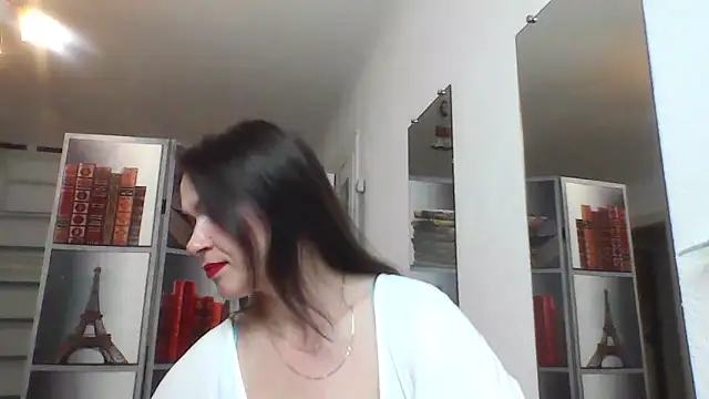 Selena Moo online show from 14, 6, 2026