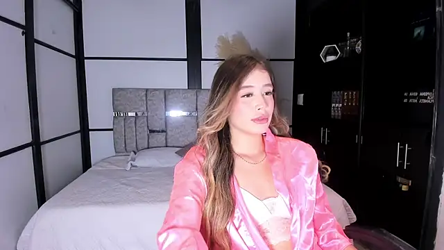 EmilyJohnsoon online show from 16, 7, 2026