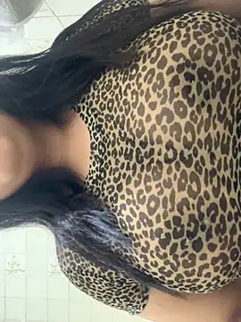 Snapshot of Donna_o_ chatting on 12, 4, 2026 Donna o online show from 12, 4, 2026