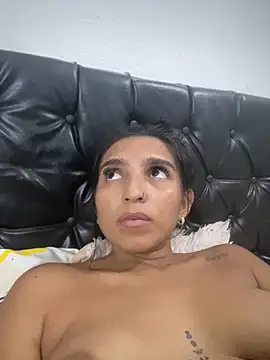 Snapshot of Blowjob-Queen_ chatting on 22, 4, 2026 Blowjob-Queen online show from 22, 4, 2026