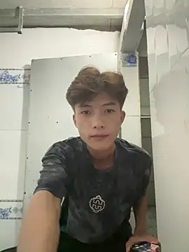 Snapshot of Nguyencuong1999 chatting on 3, 5, 2026 Nguyencuong1999 online show from 3, 5, 2026