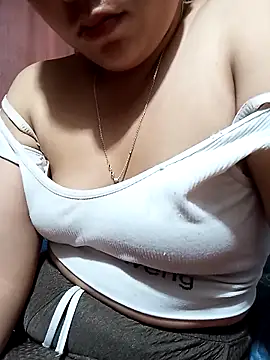 Snapshot of Hena__ chatting on 7, 4, 2026 Hena online show from 7, 4, 2026