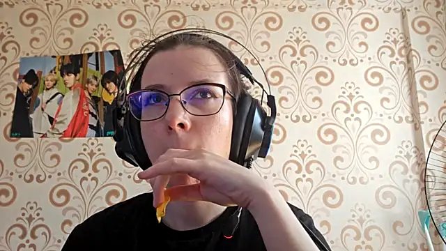 Snapshot of IsaSantella chatting on 3, 8, 2026 IsaSantella online show from 3, 8, 2026