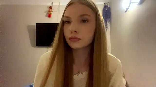 CarolineNine online show from 25, 4, 2026