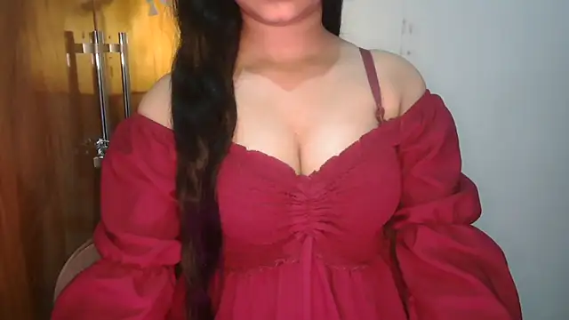 Snapshot of urvashi_rai chatting on 28, 7, 2026 urvashi rai online show from 28, 7, 2026
