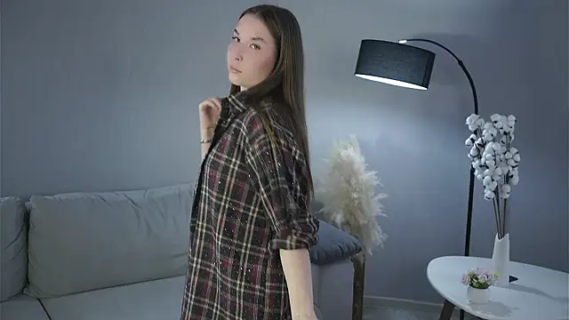 Snapshot of UshaDudney chatting on 21, 3, 2026 UshaDudney online show from 21, 3, 2026