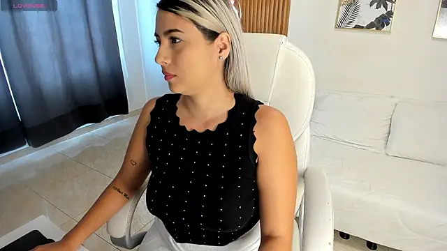 shadixa Luxxx online show from 7, 4, 2026