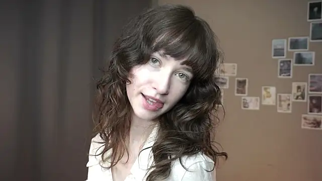 Snapshot of DellaLeck chatting on 29, 4, 2026 DellaLeck online show from 29, 4, 2026