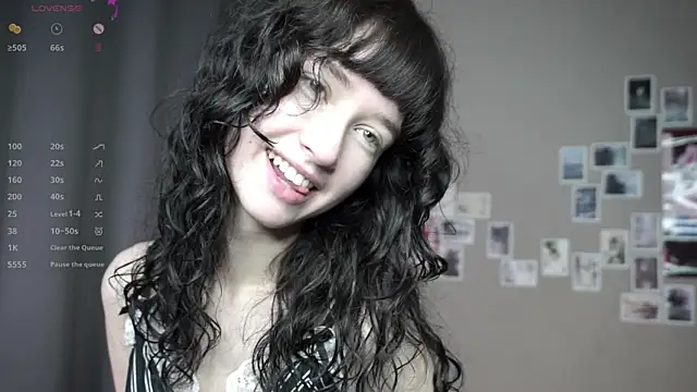Snapshot of DellaLeck chatting on 4, 7, 2026 DellaLeck online show from 4, 7, 2026