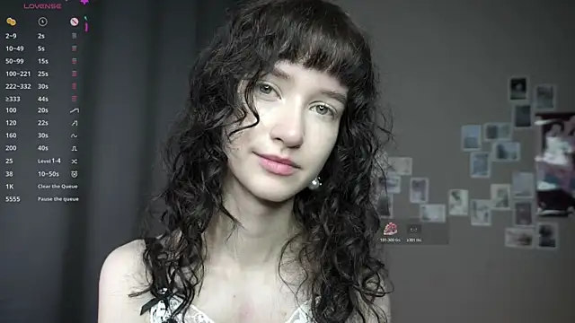 Snapshot of DellaLeck chatting on 12, 7, 2026 DellaLeck online show from 12, 7, 2026