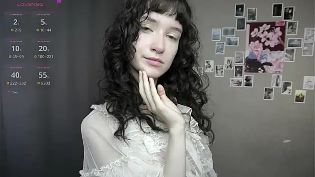Snapshot of DellaLeck chatting on 28, 7, 2026 DellaLeck online show from 28, 7, 2026