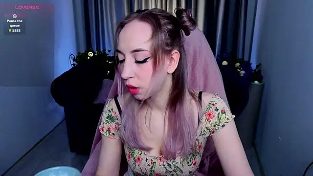 Snapshot of ShadowSparkle chatting on 23, 4, 2026 ShadowSparkle online show from 23, 4, 2026