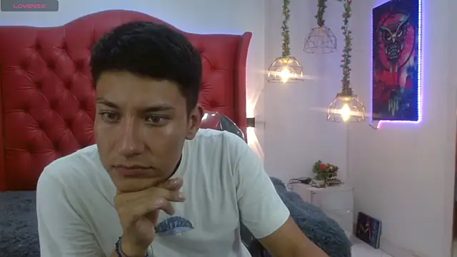 Snapshot of DominantBoy4 chatting on 6, 4, 2026 DominantBoy4 online show from 6, 4, 2026