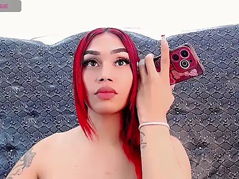 Snapshot of Salome_bichtxx chatting on 5, 4, 2026 Salome bichtxx online show from 5, 4, 2026