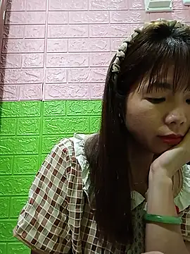 AmyLinee01 online show from 10, 7, 2026