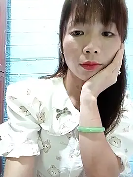 AmyLinee01 online show from 28, 7, 2026