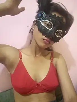 Curvy Amyra online show from 1, 4, 2026