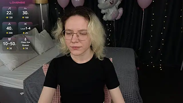 Snapshot of HottoKori chatting on 7, 4, 2026 HottoKori online show from 7, 4, 2026