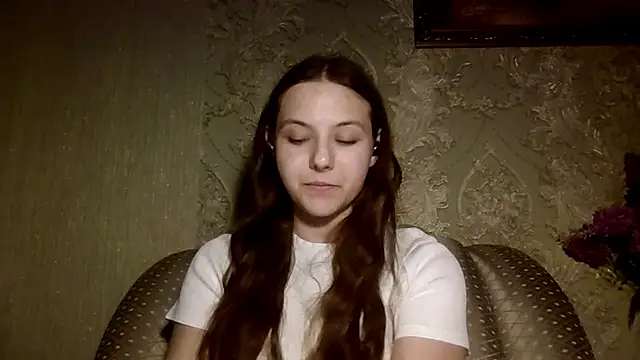 Snapshot of _Yuni chatting on 21, 4, 2026 Yuni online show from 21, 4, 2026