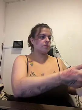 Snapshot of MiaHotboobs chatting on 6, 5, 2026 MiaHotboobs online show from 6, 5, 2026