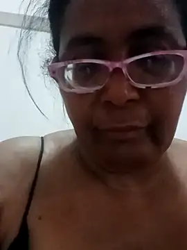 sexymomsn online show from 6, 7, 2026