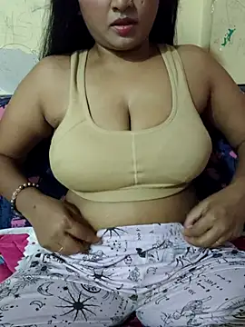 Snapshot of Tridha_2 chatting on 18, 4, 2026 Tridha 2 online show from 18, 4, 2026