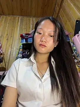 Snapshot of Jolinie chatting on 23, 4, 2026 Jolinie online show from 23, 4, 2026