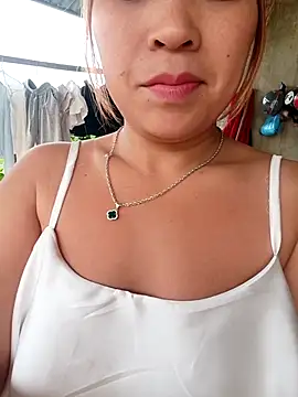 Snapshot of sena_baby chatting on 27, 4, 2026 sena baby online show from 27, 4, 2026