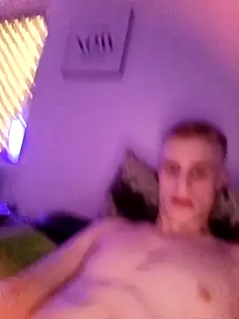 Snapshot of matthi898 chatting on 13, 4, 2026 matthi898 online show from 13, 4, 2026