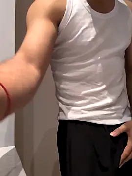 Snapshot of handsome-hunky chatting on 8, 4, 2026 handsome-hunky online show from 8, 4, 2026