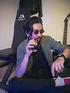 Snapshot of IASuarezV chatting on 14, 4, 2026 IASuarezV online show from 14, 4, 2026