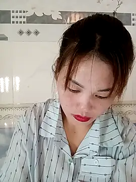 Snapshot of meg_06 chatting on 5, 5, 2026 meg 06 online show from 5, 5, 2026