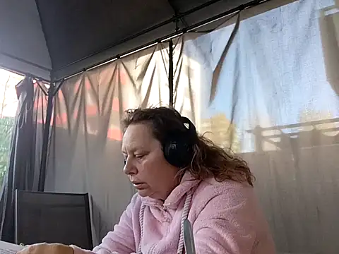 Snapshot of Jahudka47 chatting on 2, 5, 2026 Jahudka47 online show from 2, 5, 2026