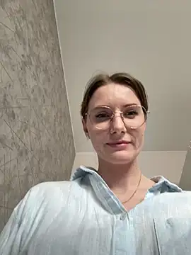 FReyja 44 online show from 15, 4, 2026